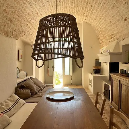 Trulli Vecchi Del Campolungo *