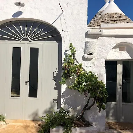 Trulli Vecchi Del Campolungo Cisternino