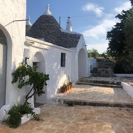 Trulli Vecchi Del Campolungo Cisternino