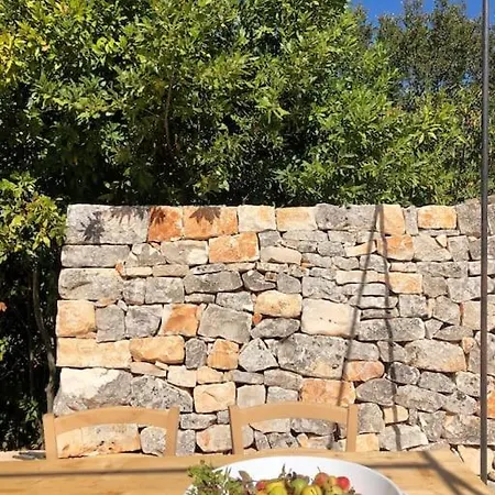Trulli Vecchi Del Campolungo