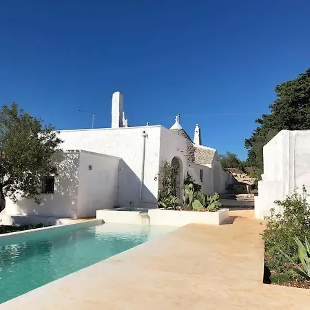 וילה Trulli Vecchi Del Campolungo *